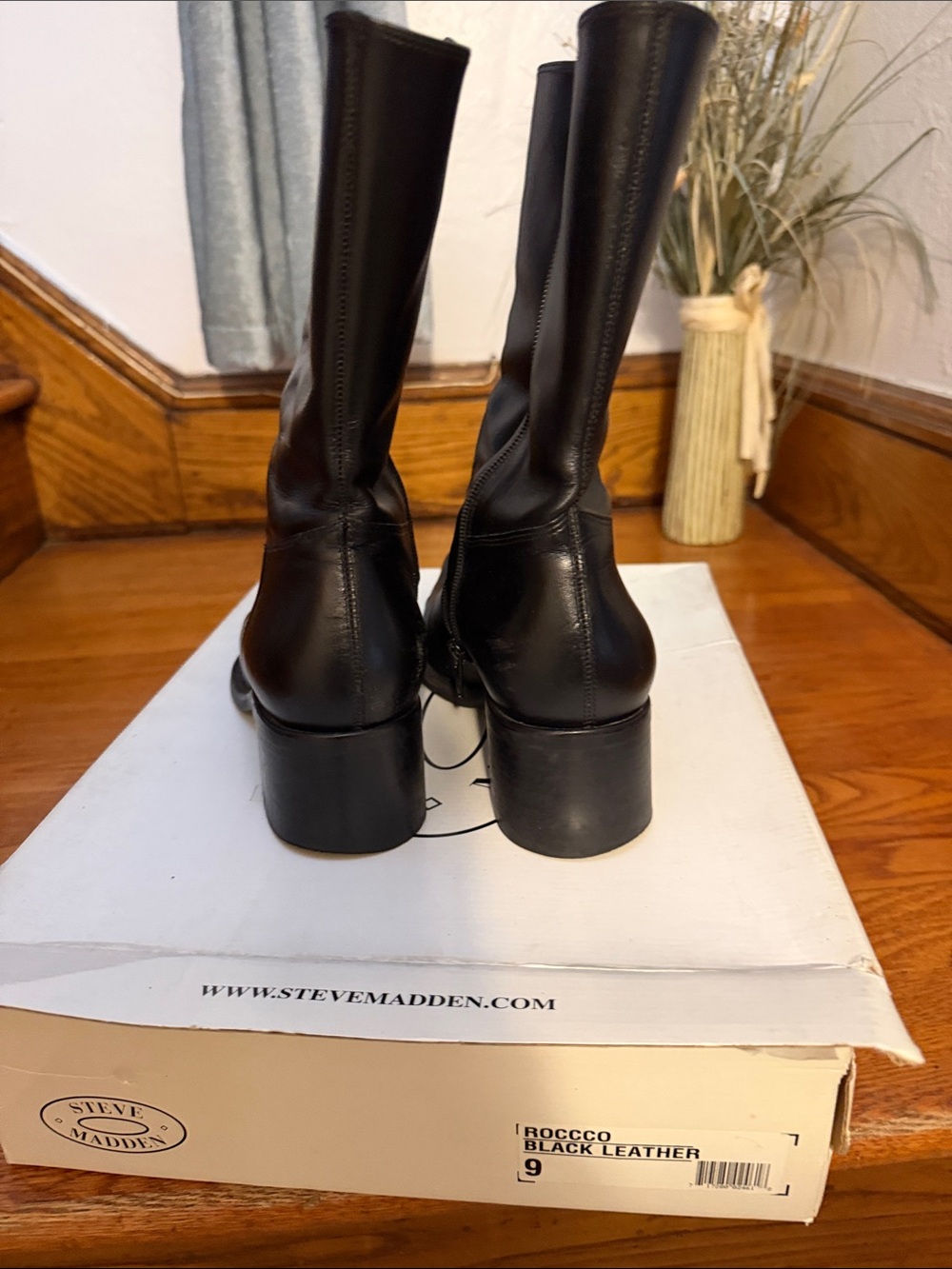 Steve Madden Black Leather Heeled Boots - Picture 2 of 3